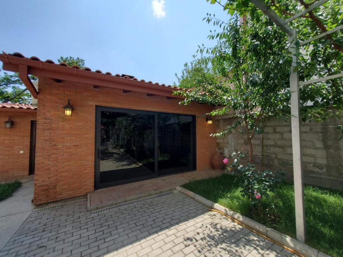 Guesthouse Anna Tiflis Exterior foto